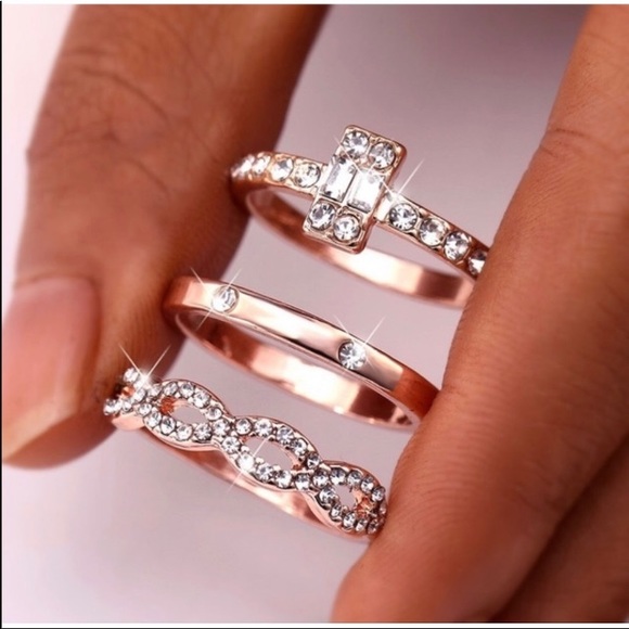 (SALE)!Gorgeous Set of 3 Rose Gold Stacking Rings - Picture 4 of 5